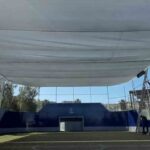 Malla sombra instalada en un negocio en Tijuana